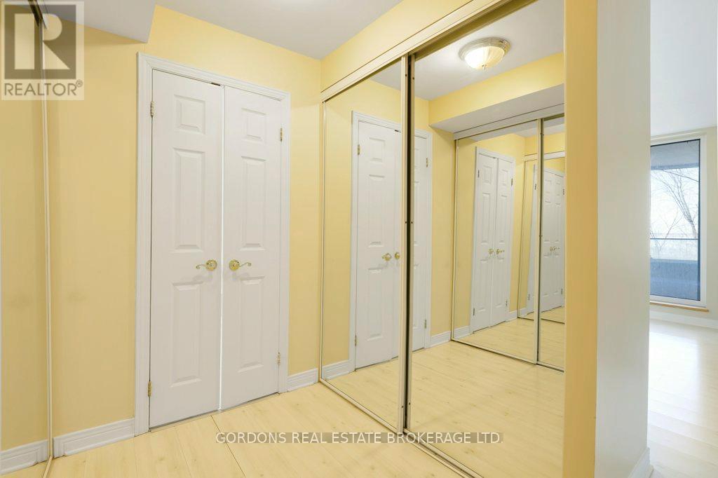 #103 3099 CARLING AVENUE - 27