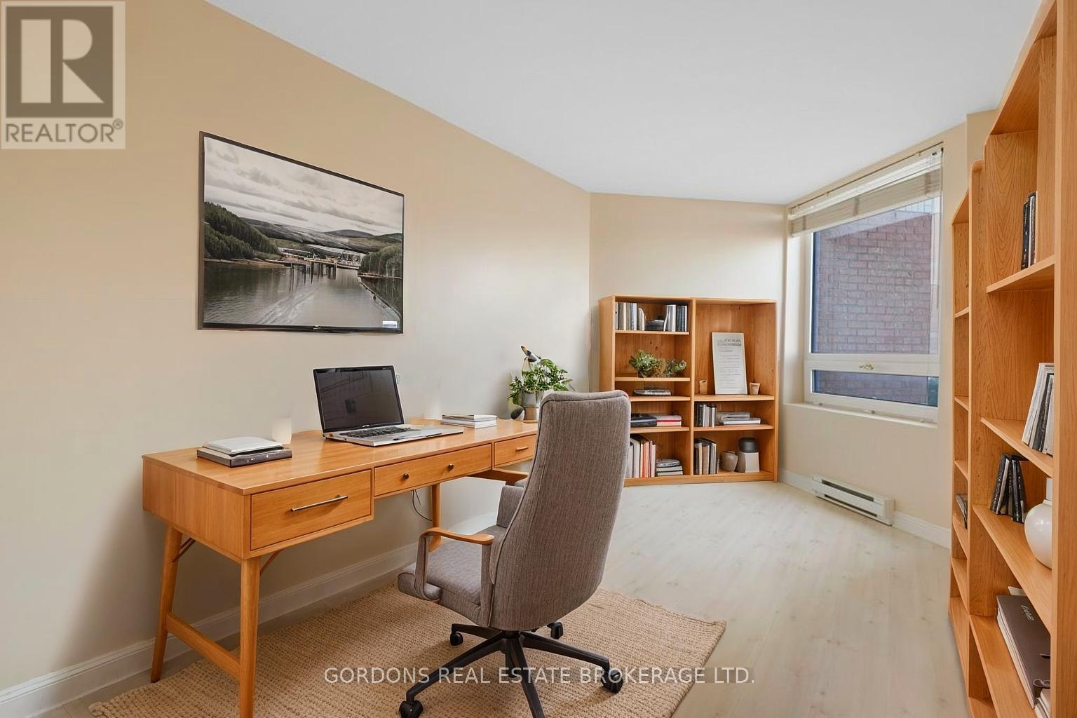 #103 3099 CARLING AVENUE - 32