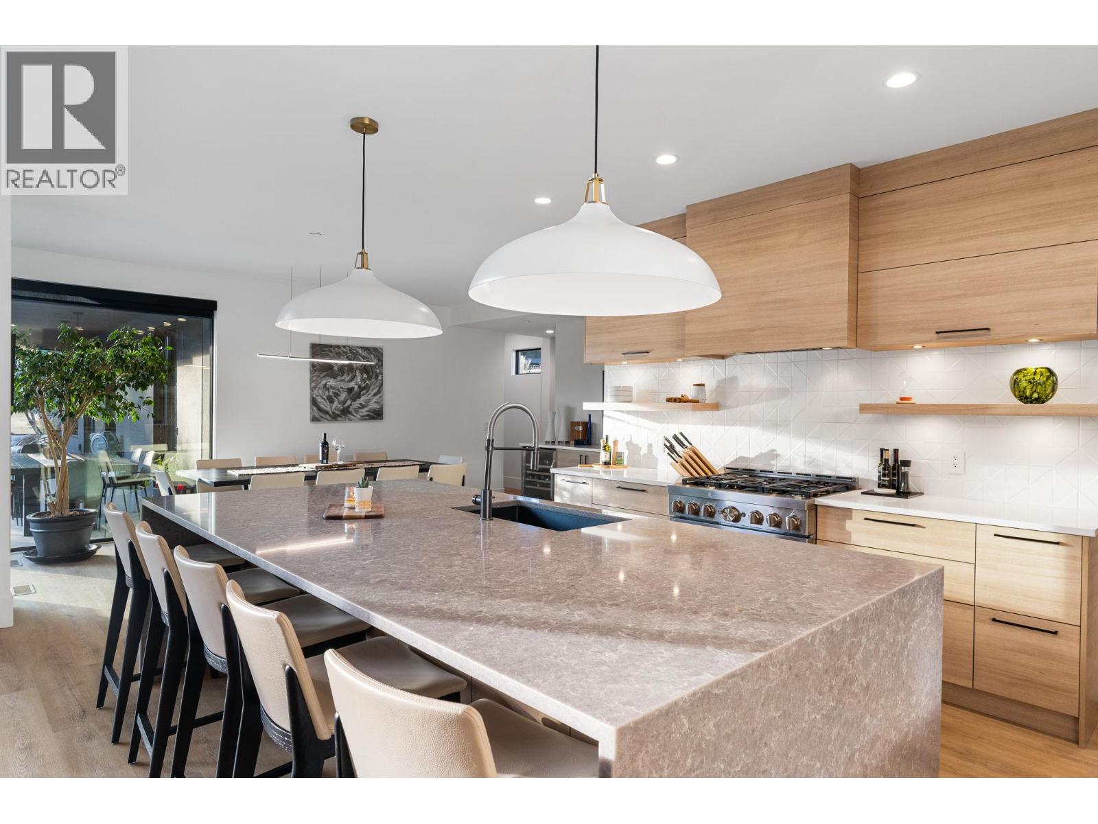 10258 Beacon Hill Drive - 16
