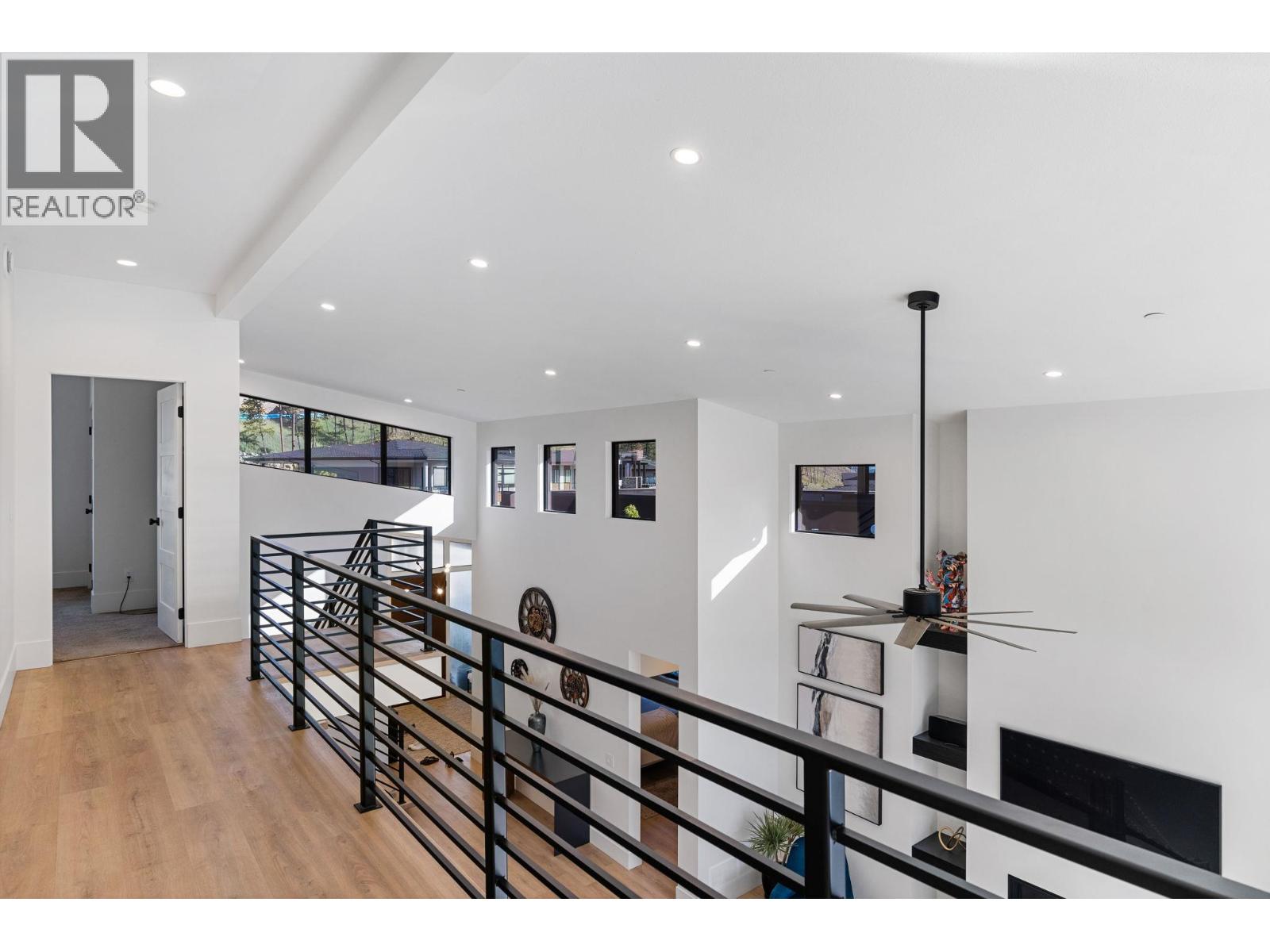 10258 Beacon Hill Drive - 41
