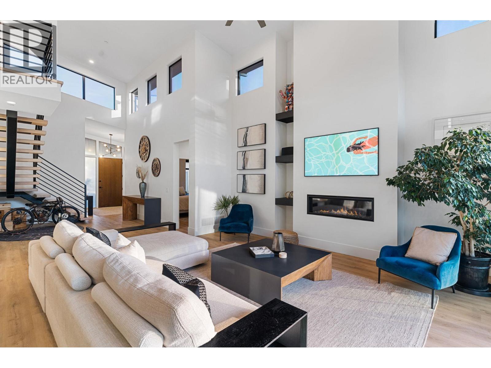 10258 Beacon Hill Drive - 12