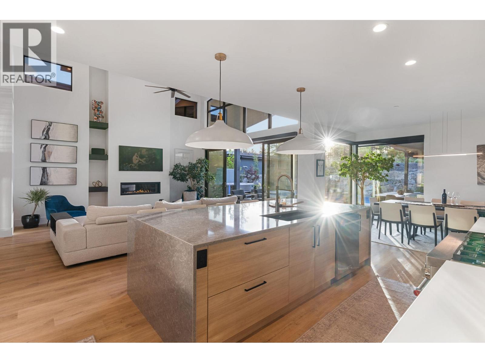 10258 Beacon Hill Drive - 17