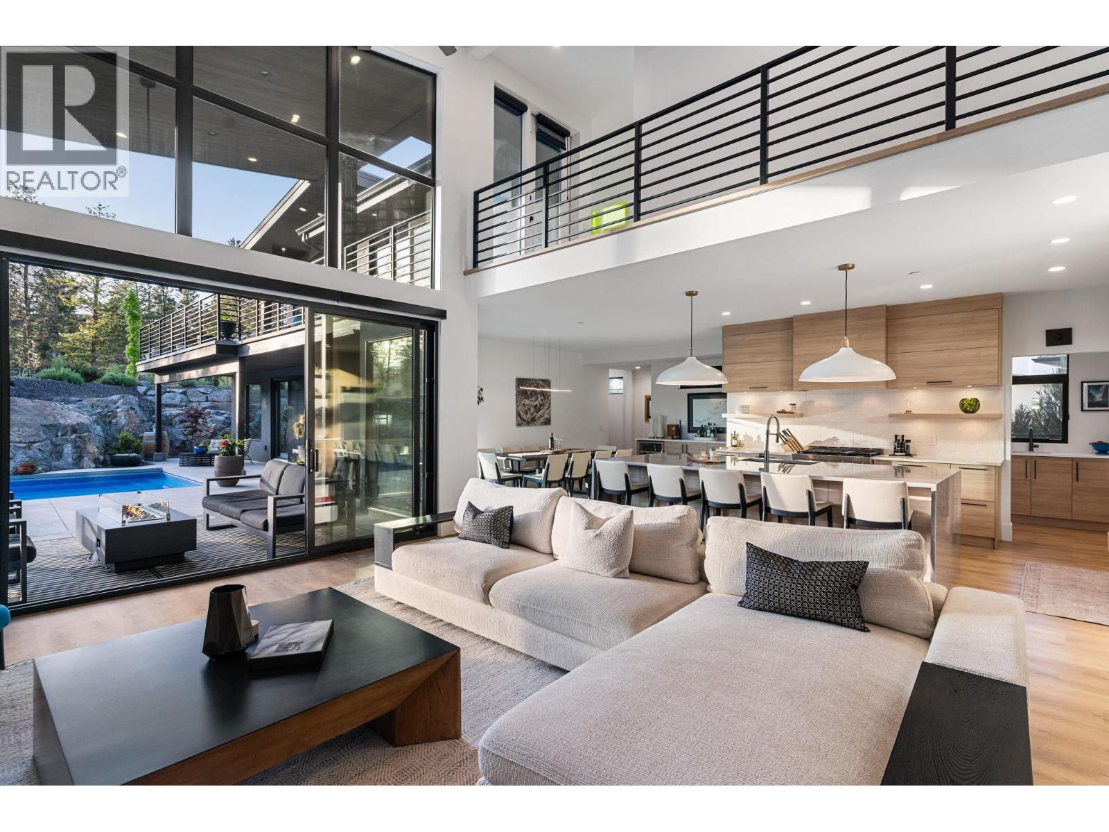 10258 Beacon Hill Drive - 11