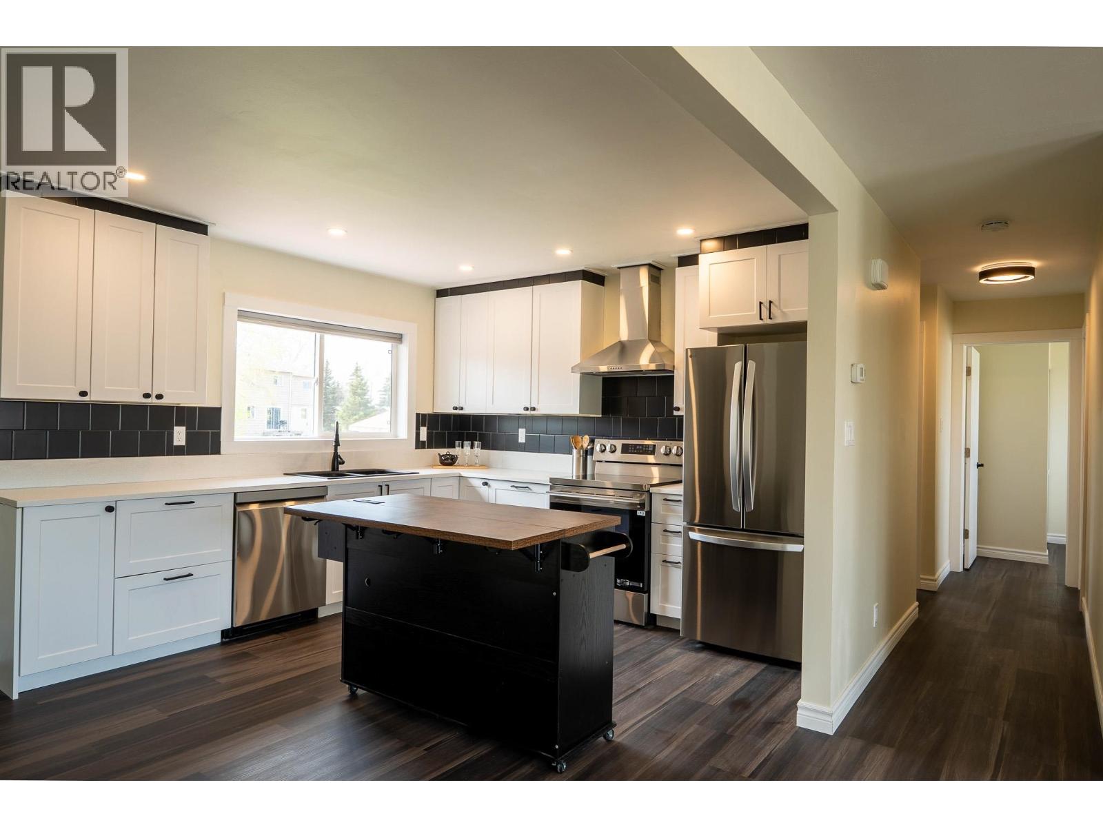 8835 103A AVENUE - 5