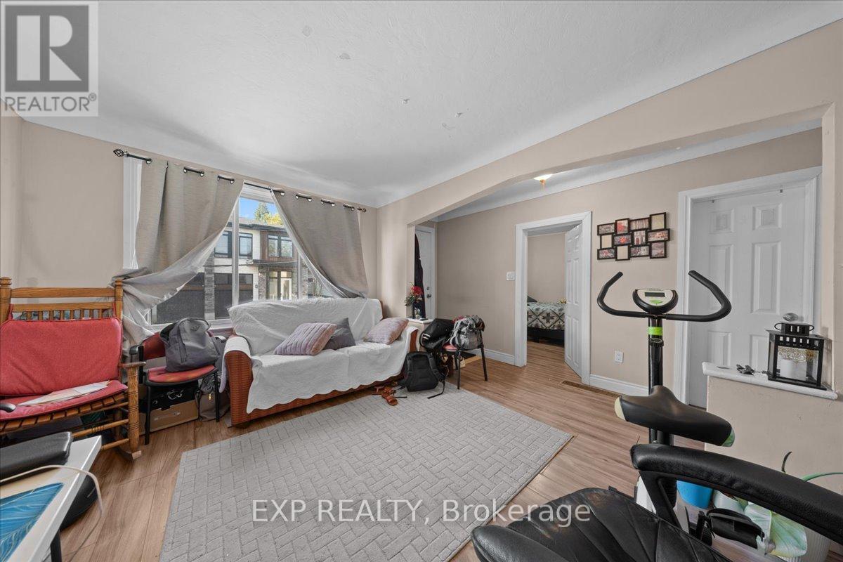 208 MONTFORT STREET - 16