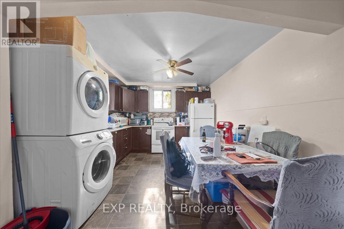 208 MONTFORT STREET - 22