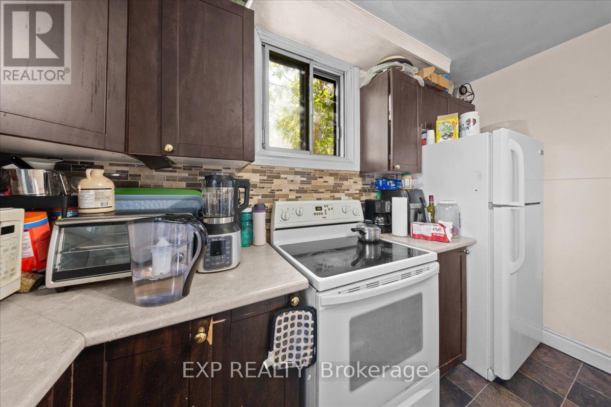 208 MONTFORT STREET - 24