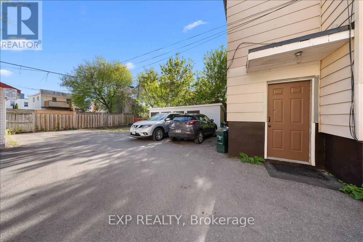 208 MONTFORT STREET - 28