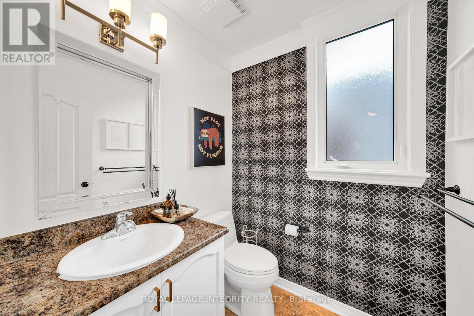 154 RODEO DRIVE - 18
