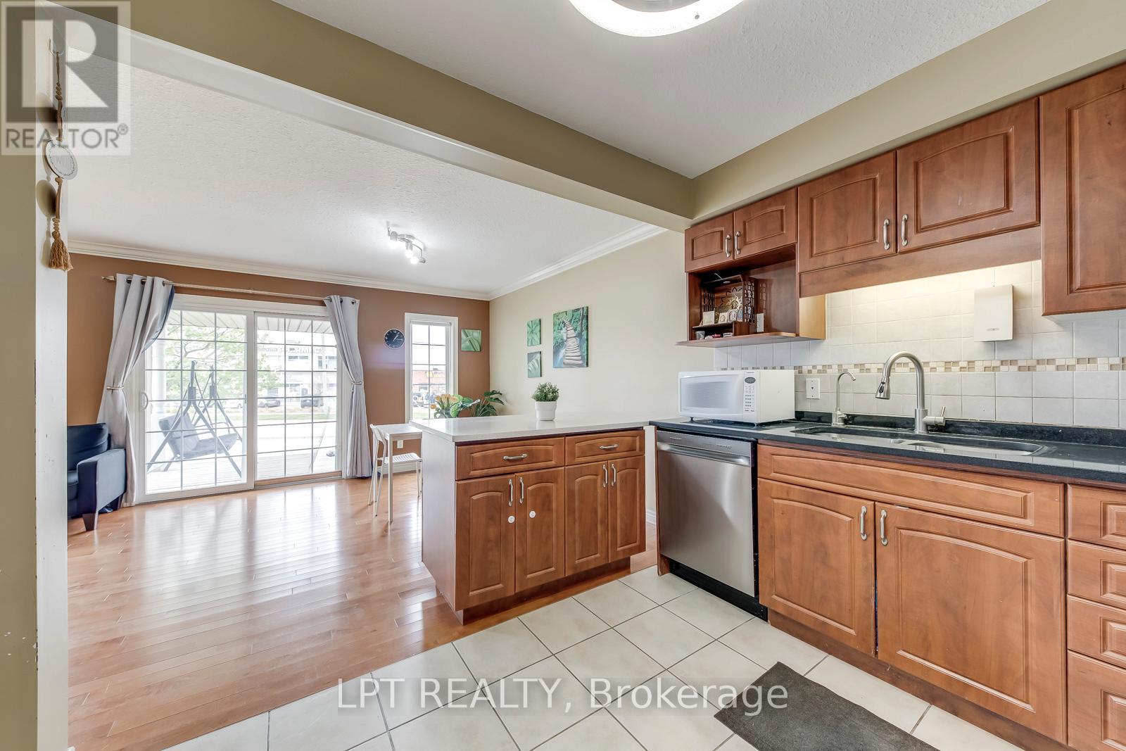 #6 10 FALLOWFIELD DRIVE - 12