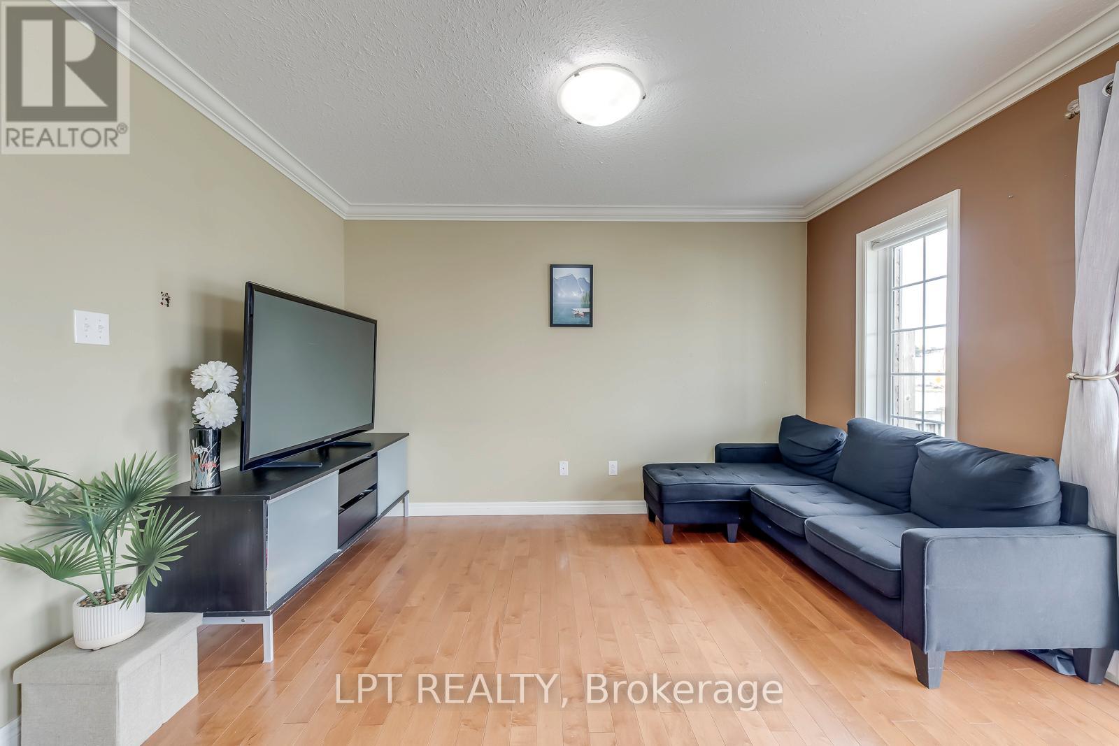 #6 10 FALLOWFIELD DRIVE - 13