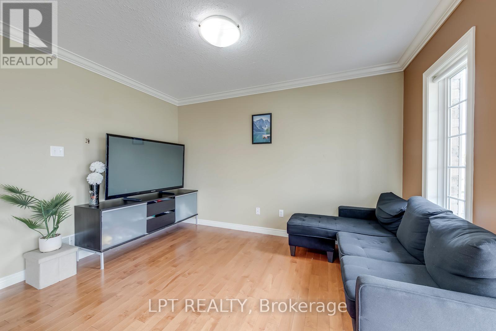 #6 10 FALLOWFIELD DRIVE - 14