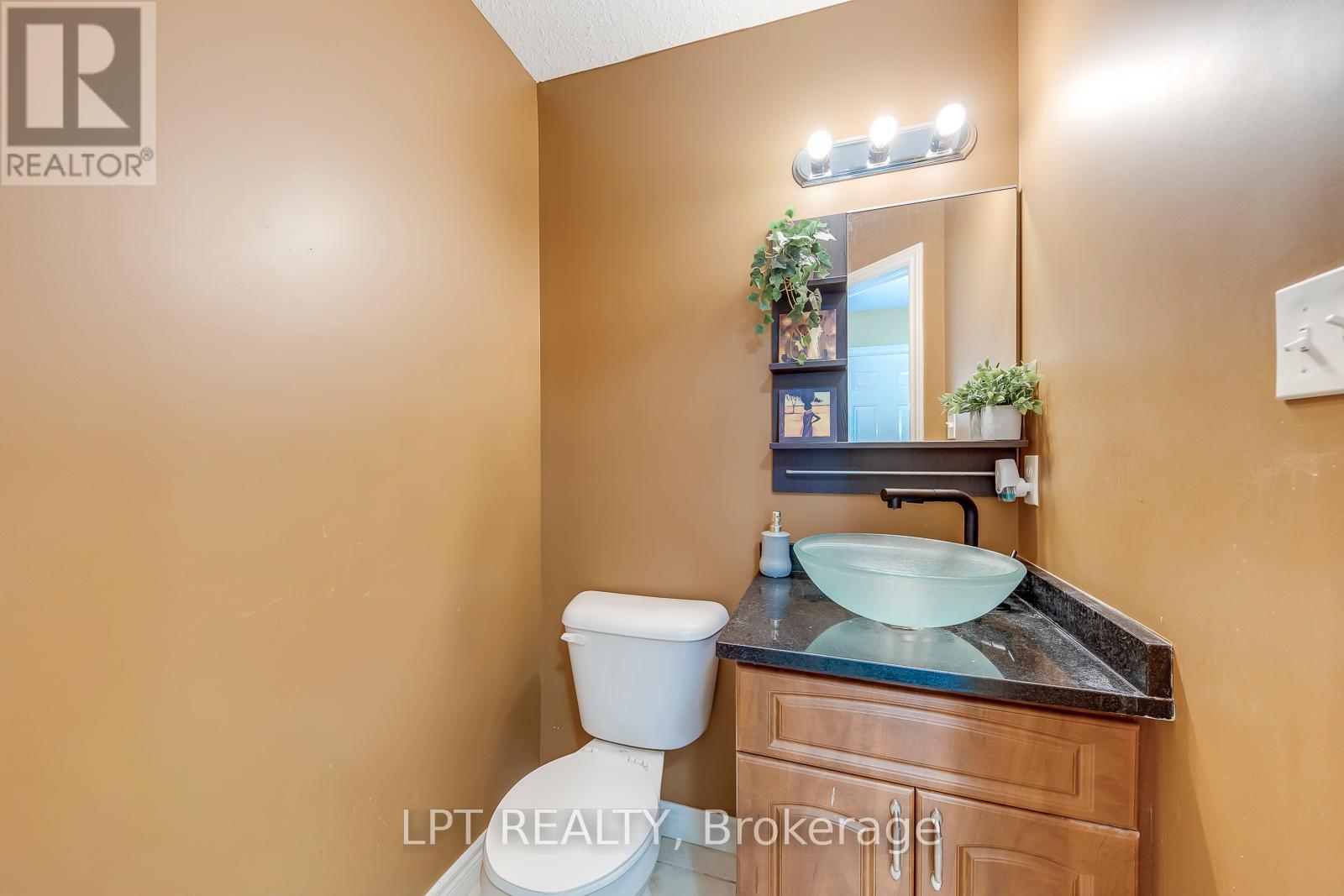#6 10 FALLOWFIELD DRIVE - 18