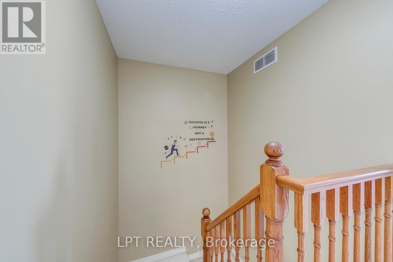 #6 10 FALLOWFIELD DRIVE - 20
