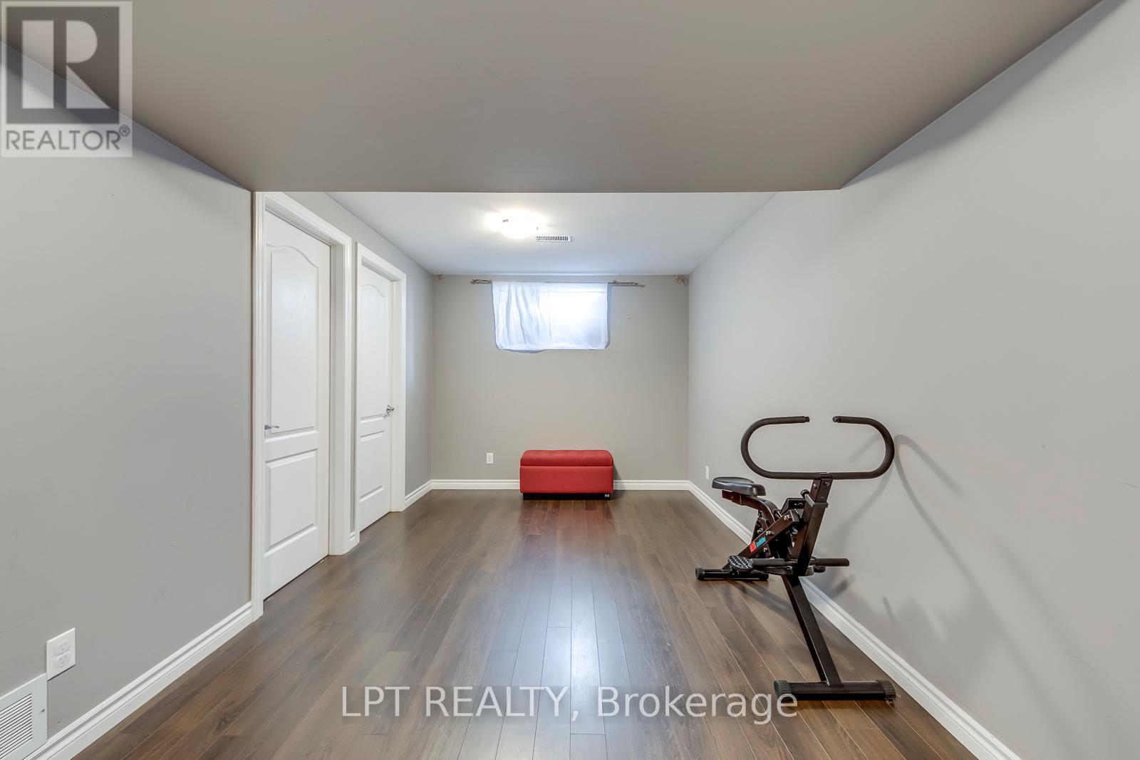 #6 10 FALLOWFIELD DRIVE - 34