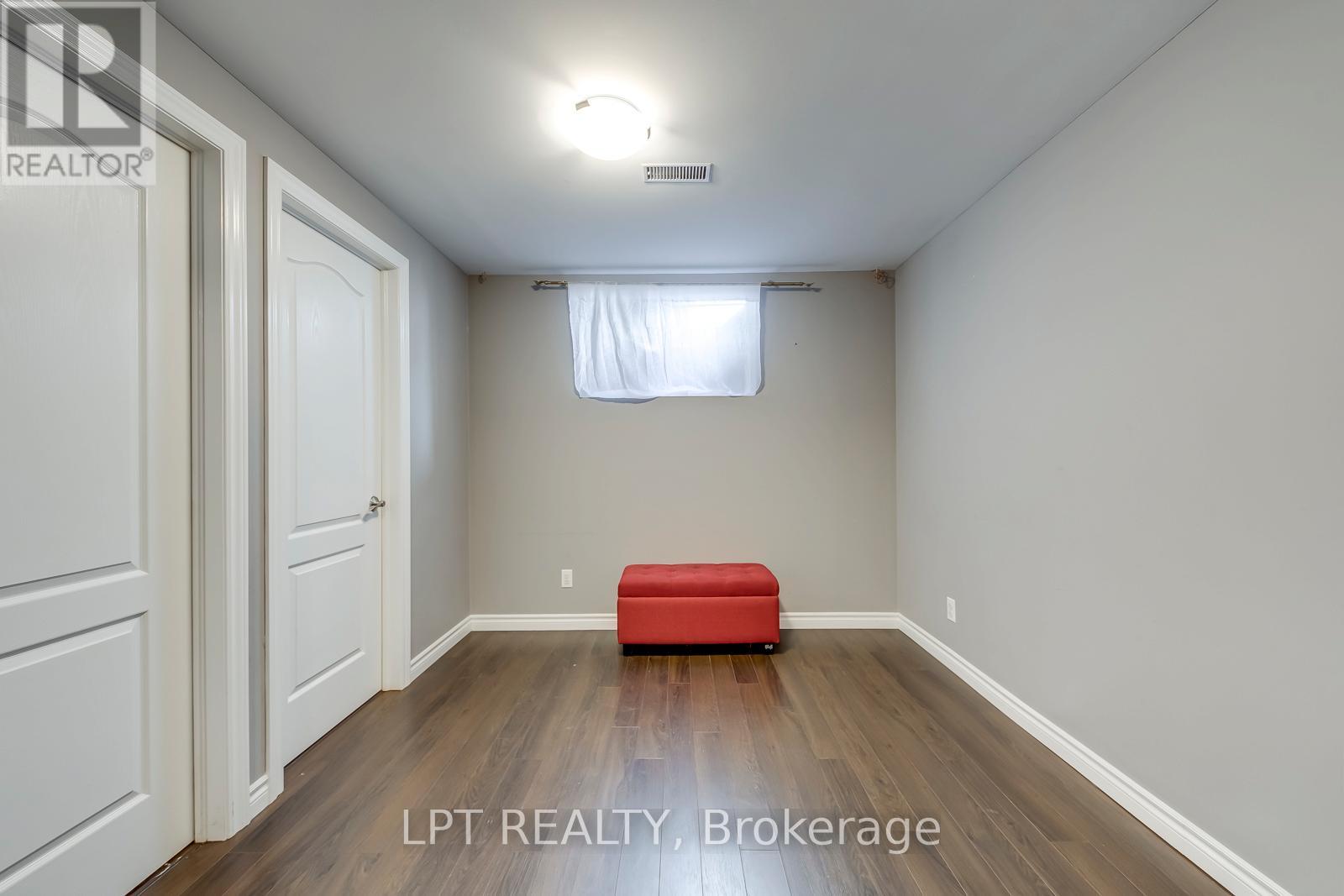 #6 10 FALLOWFIELD DRIVE - 35