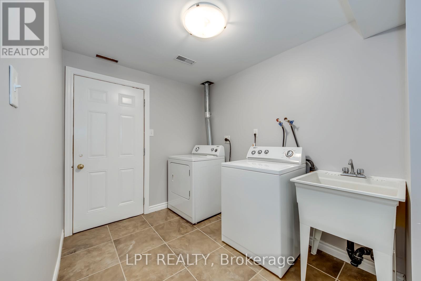 #6 10 FALLOWFIELD DRIVE - 39