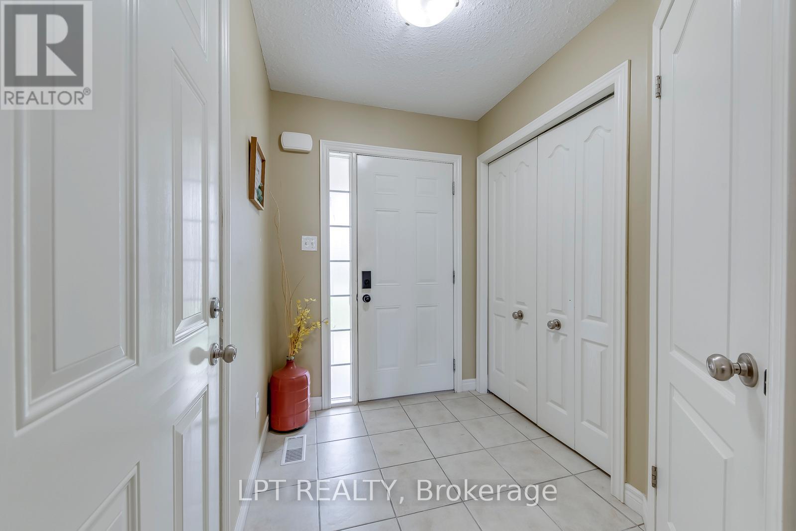 #6 10 FALLOWFIELD DRIVE - 6