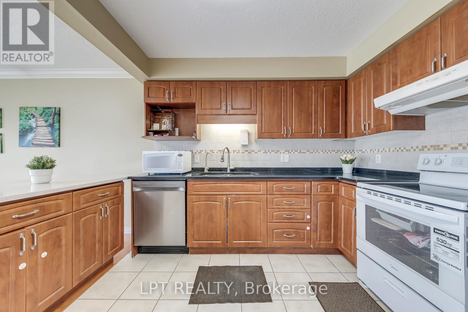 #6 10 FALLOWFIELD DRIVE - 8