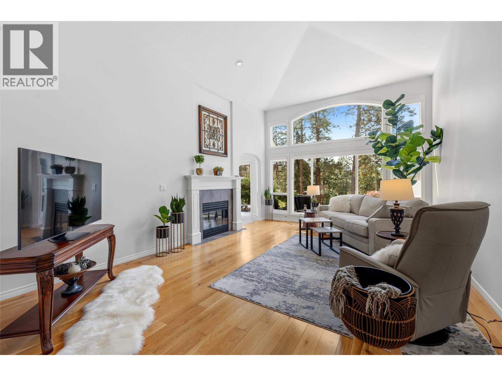 4034 Gallaghers Terrace, Kelowna