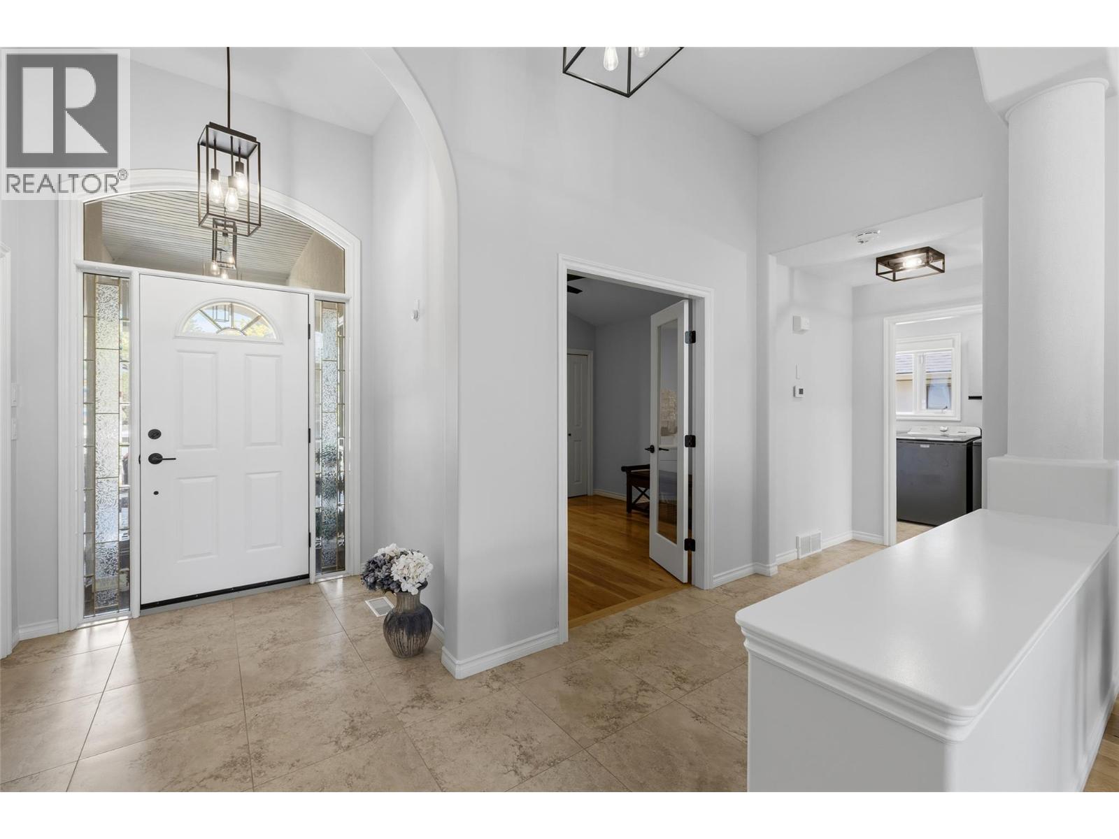 4034 Gallaghers Terrace, Kelowna