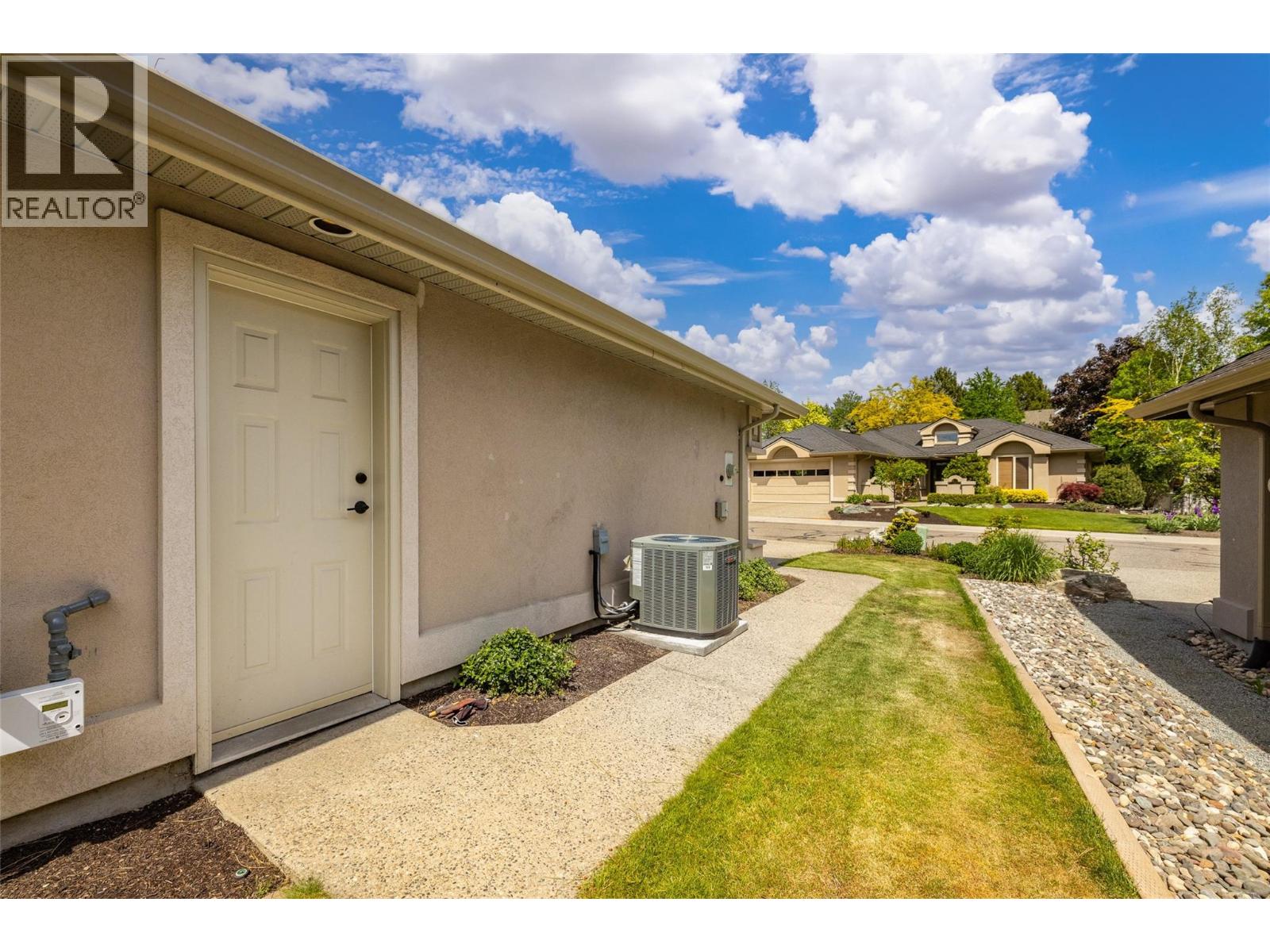 4034 Gallaghers Terrace, Kelowna