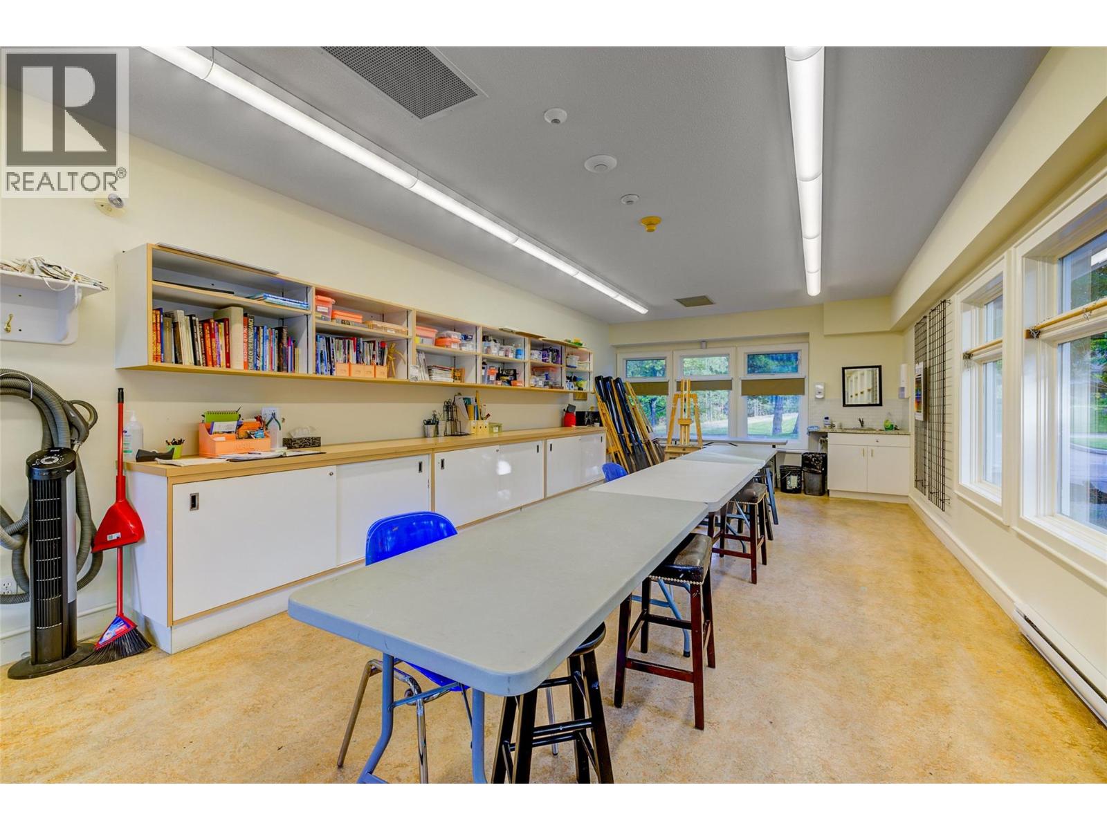4034 Gallaghers Terrace, Kelowna