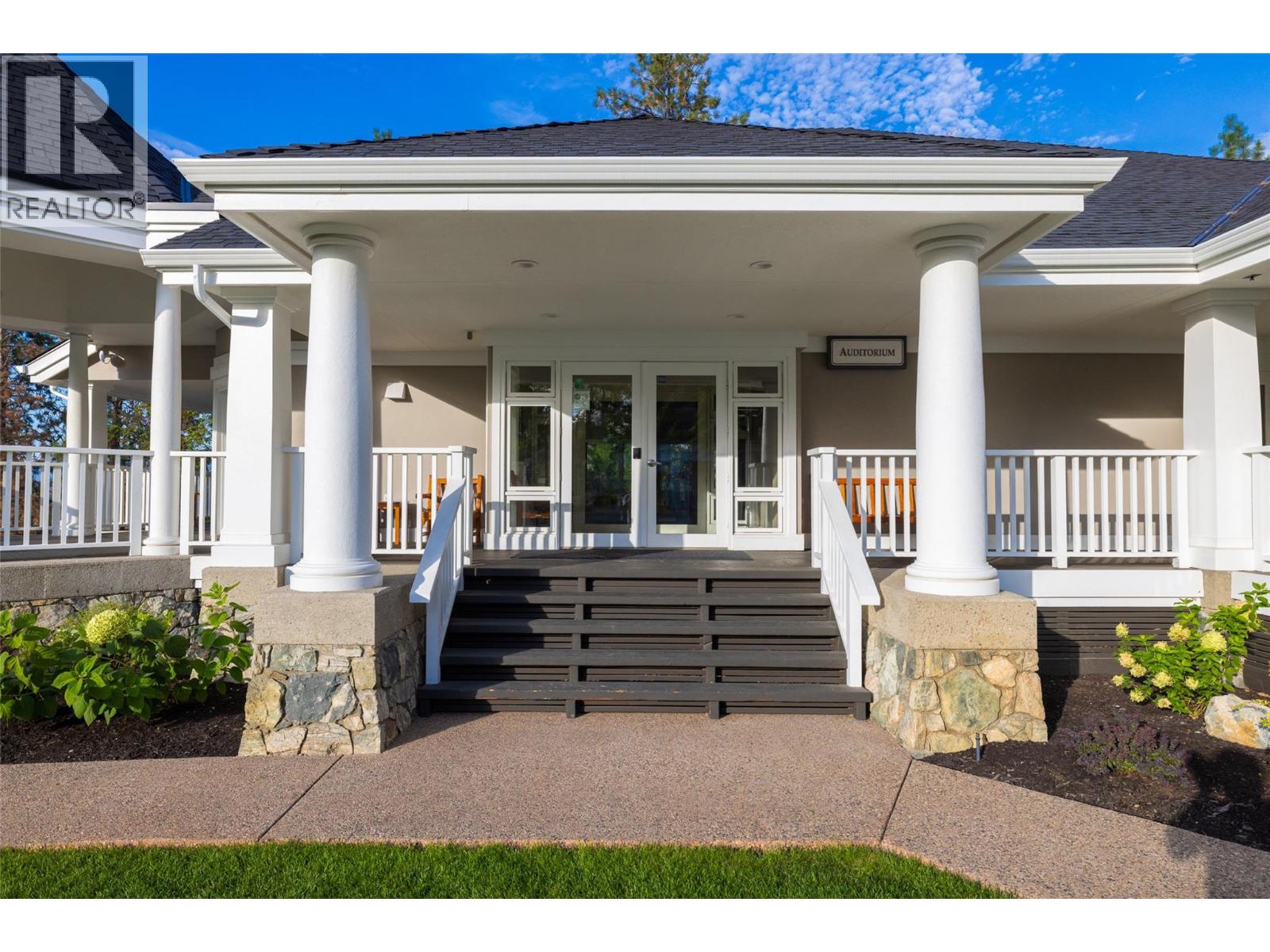4034 Gallaghers Terrace, Kelowna