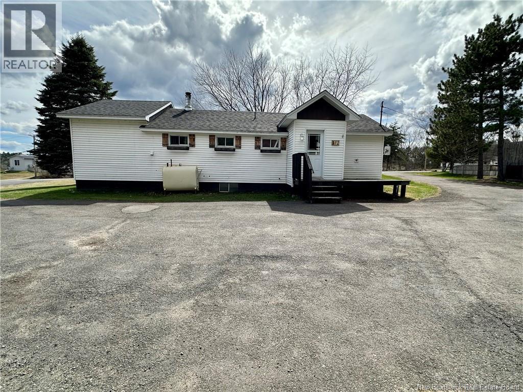 12 Hazelton Road - 10