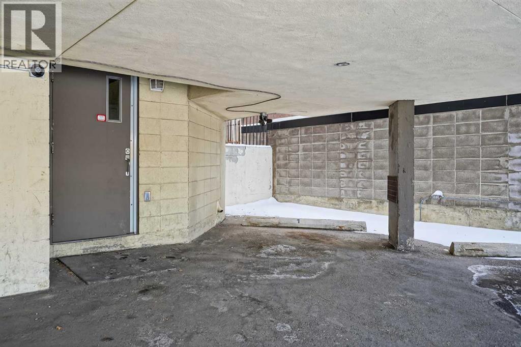 #402 1824 11 Avenue SW - 23