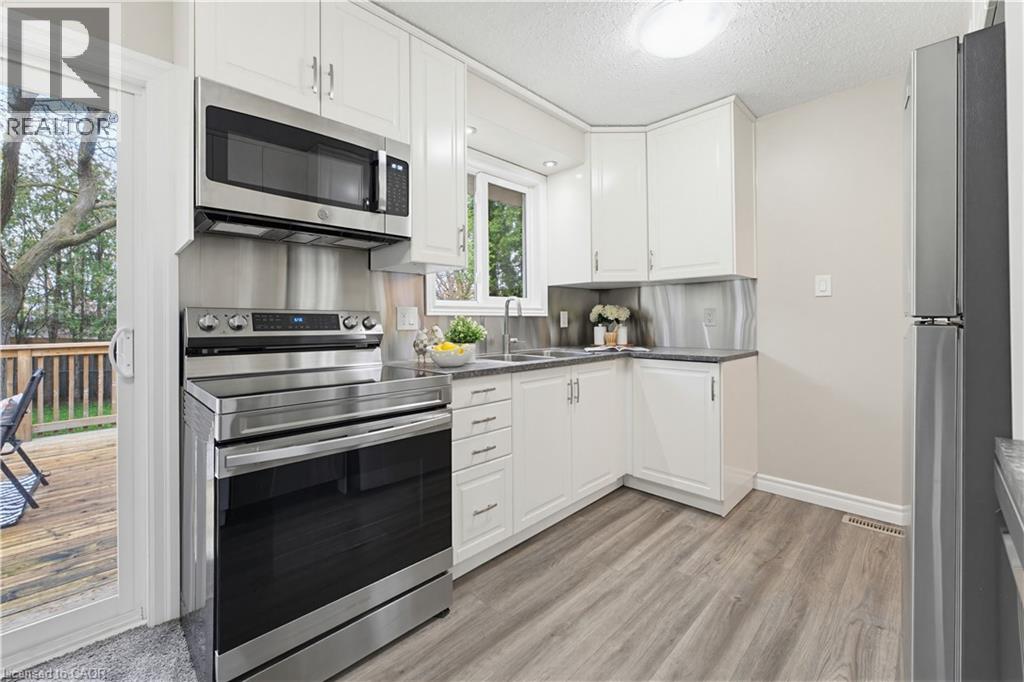 24 HILLMOUNT Street, Kitchener, Ontario, N2C2C6 — Photo 10
