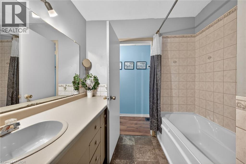 45 LECKIE Avenue, Stoney Creek, Ontario, L8J2S7 — Photo 18