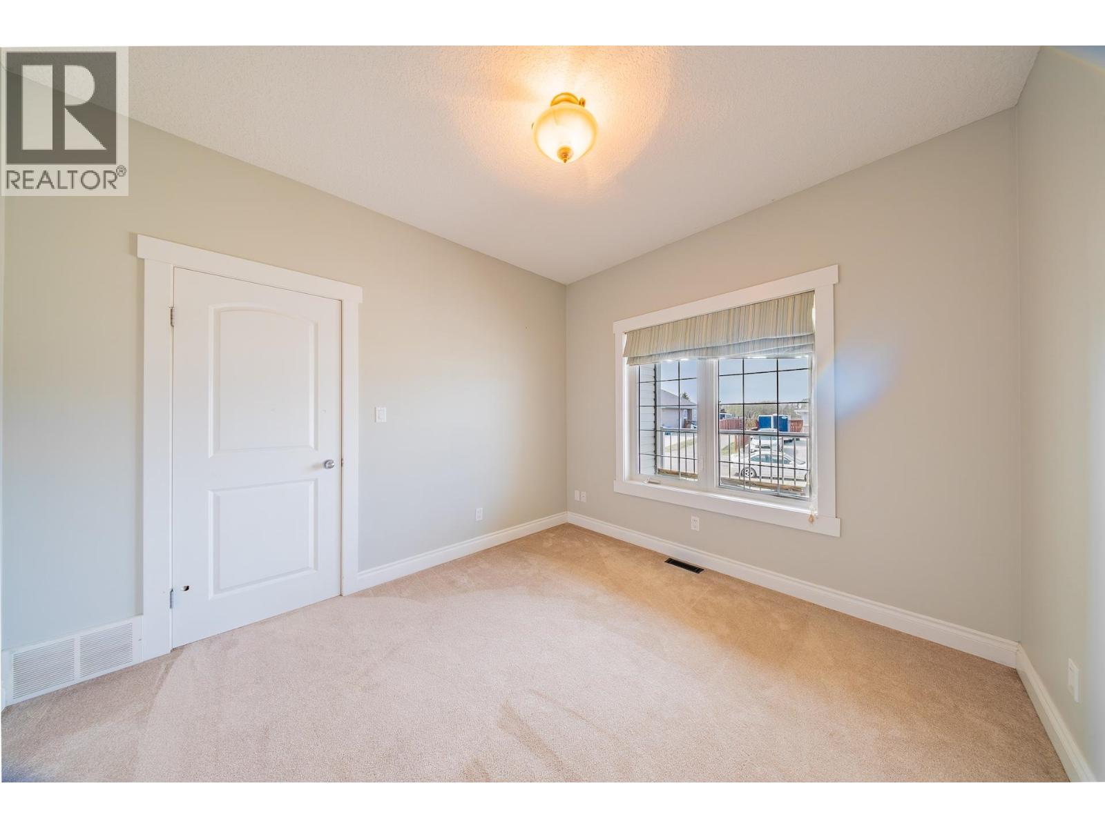11003 88A STREET - 25