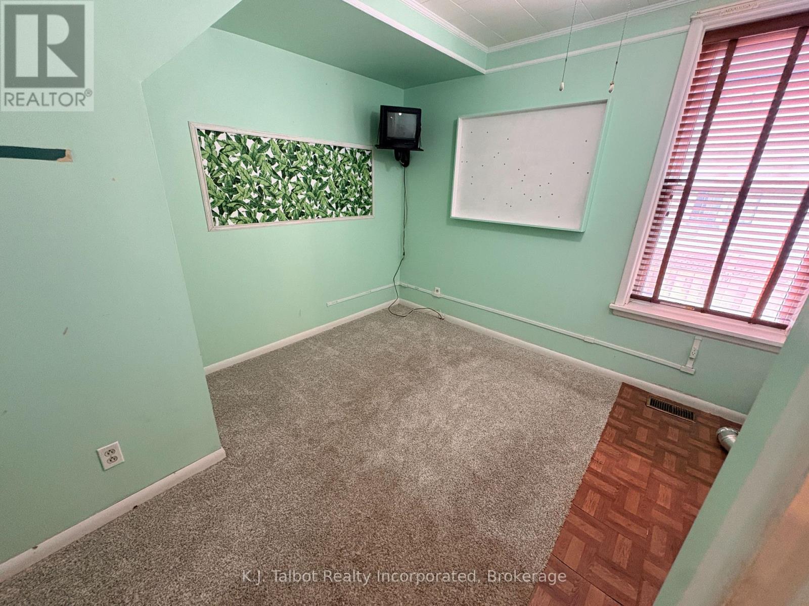 103 BRUCE STREET E - 21