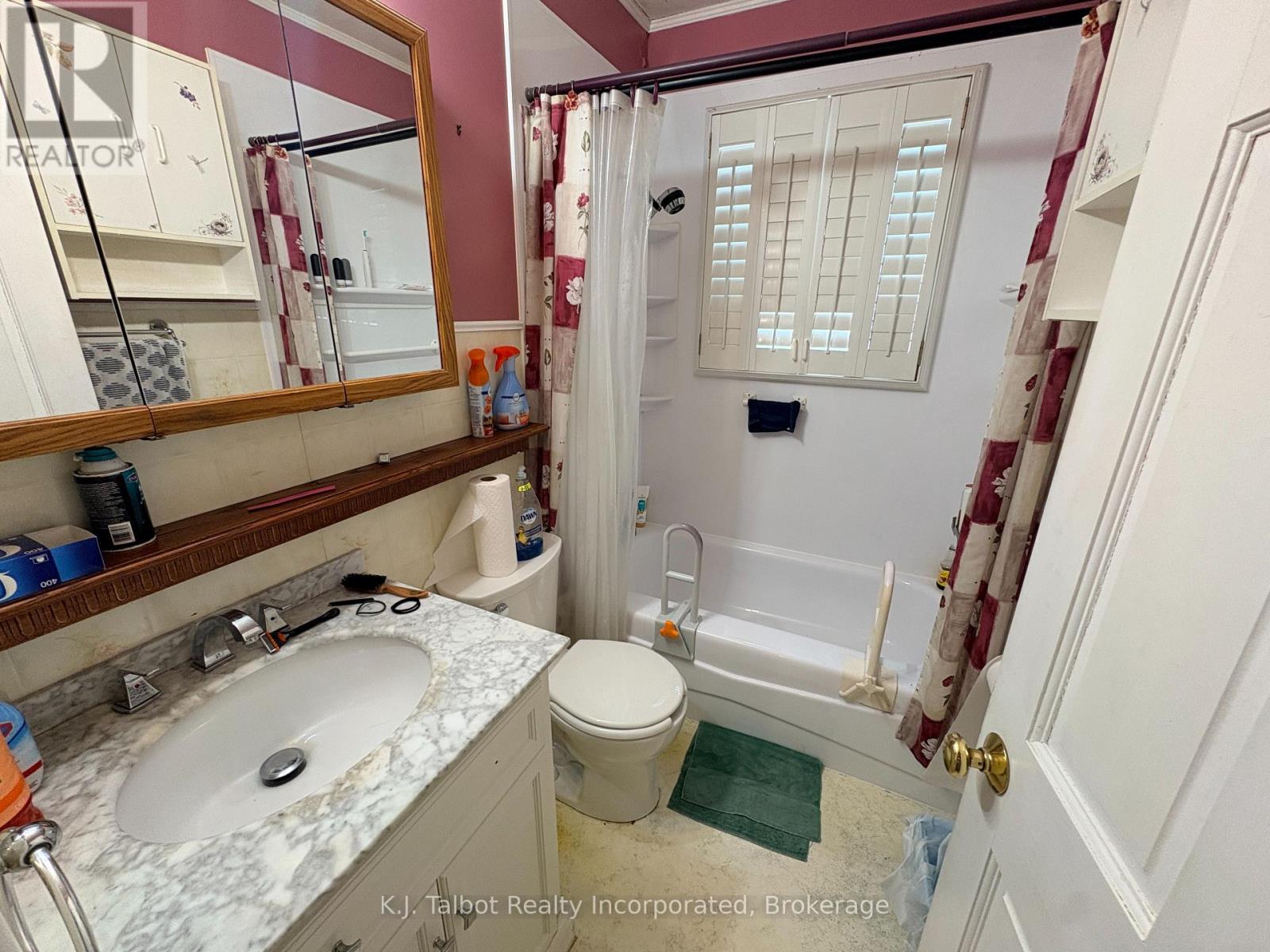 103 BRUCE STREET E - 23