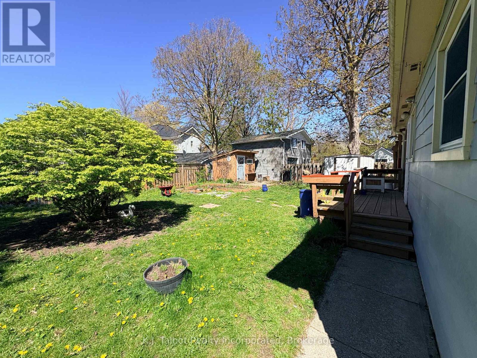 103 BRUCE STREET E - 28