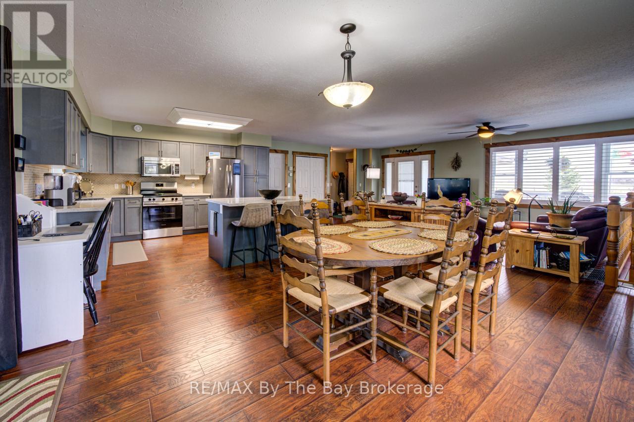 794140 OSPREY CLEARVIEW TOWNLINE - 16