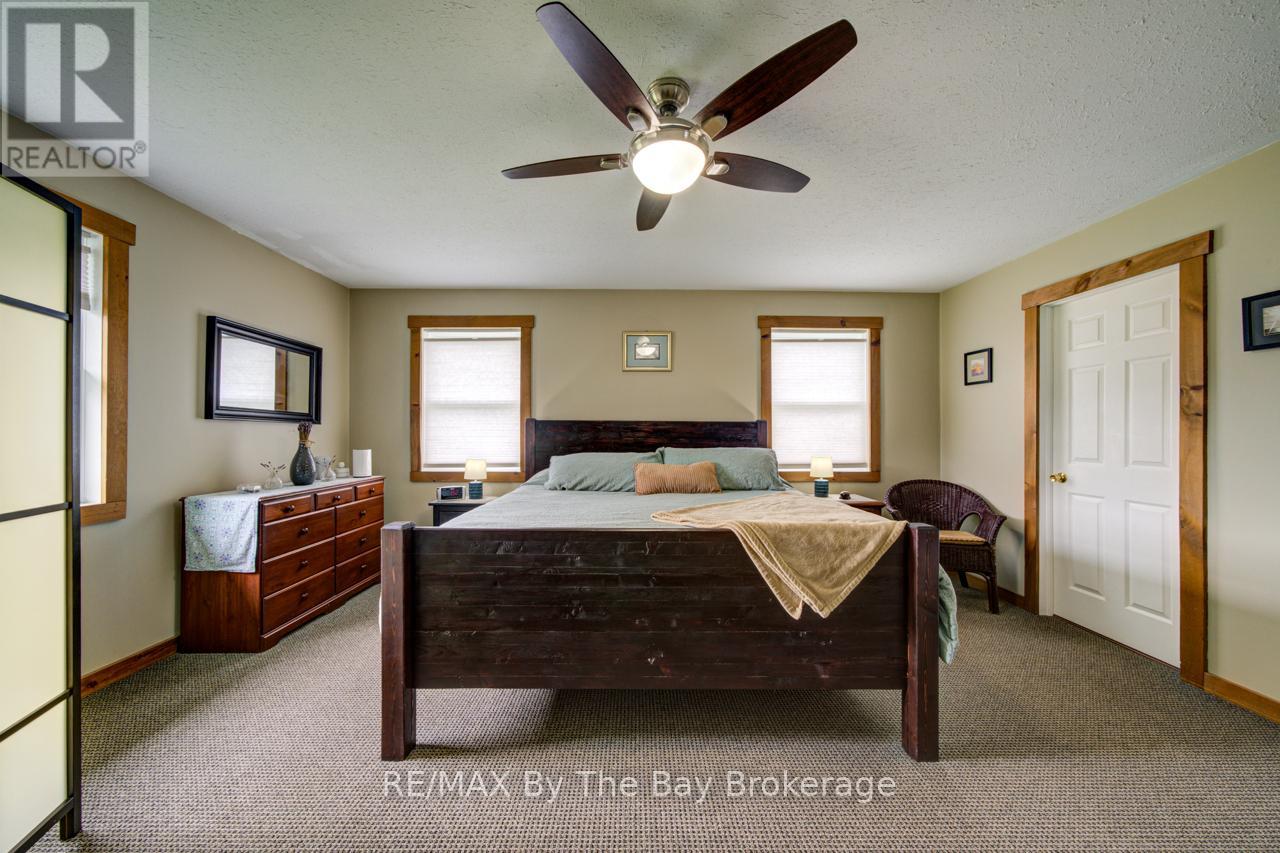 794140 OSPREY CLEARVIEW TOWNLINE - 18