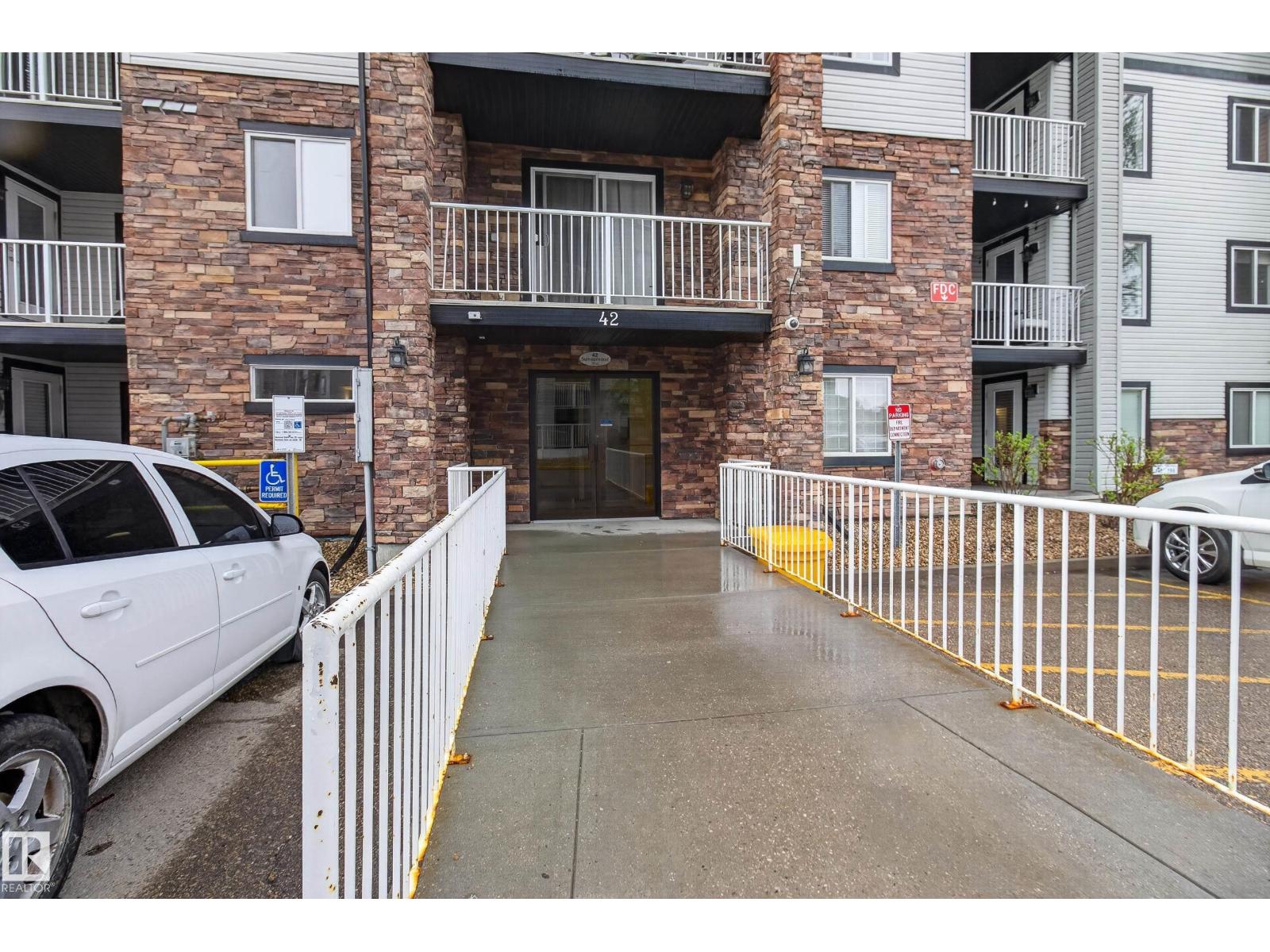 #322 42 SUMMERWOOD BV, Sherwood Park