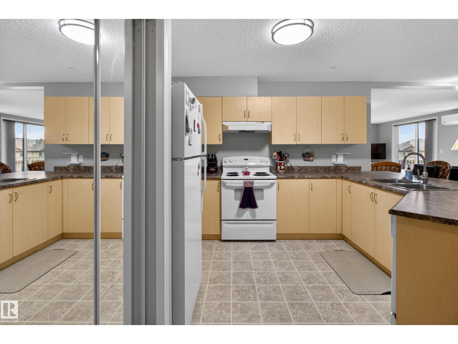 #322 42 SUMMERWOOD BV, Sherwood Park