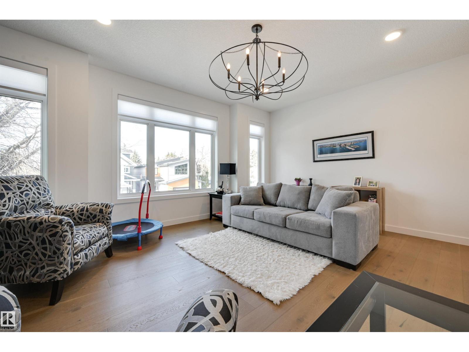 5501 109A ST NW - 49