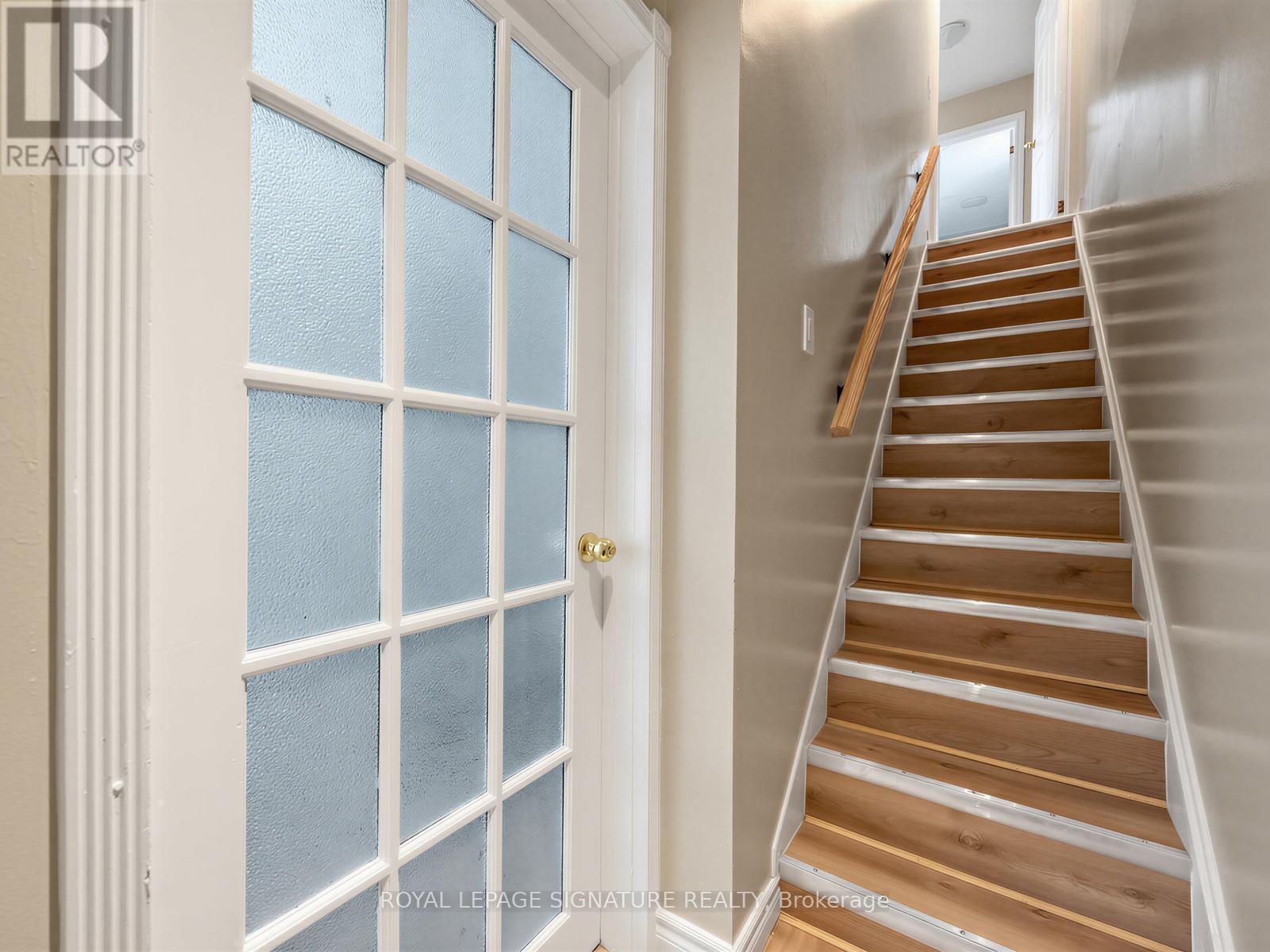 1157 ROSELAWN AVENUE - 32