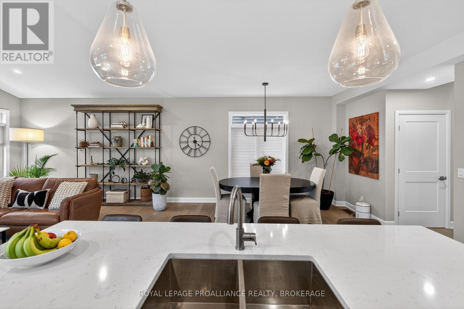828 CELESTE DRIVE - 17