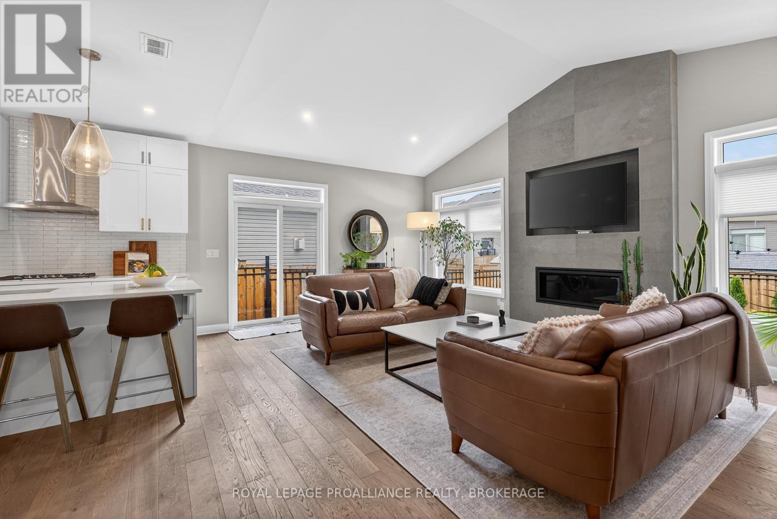 828 CELESTE DRIVE - 21