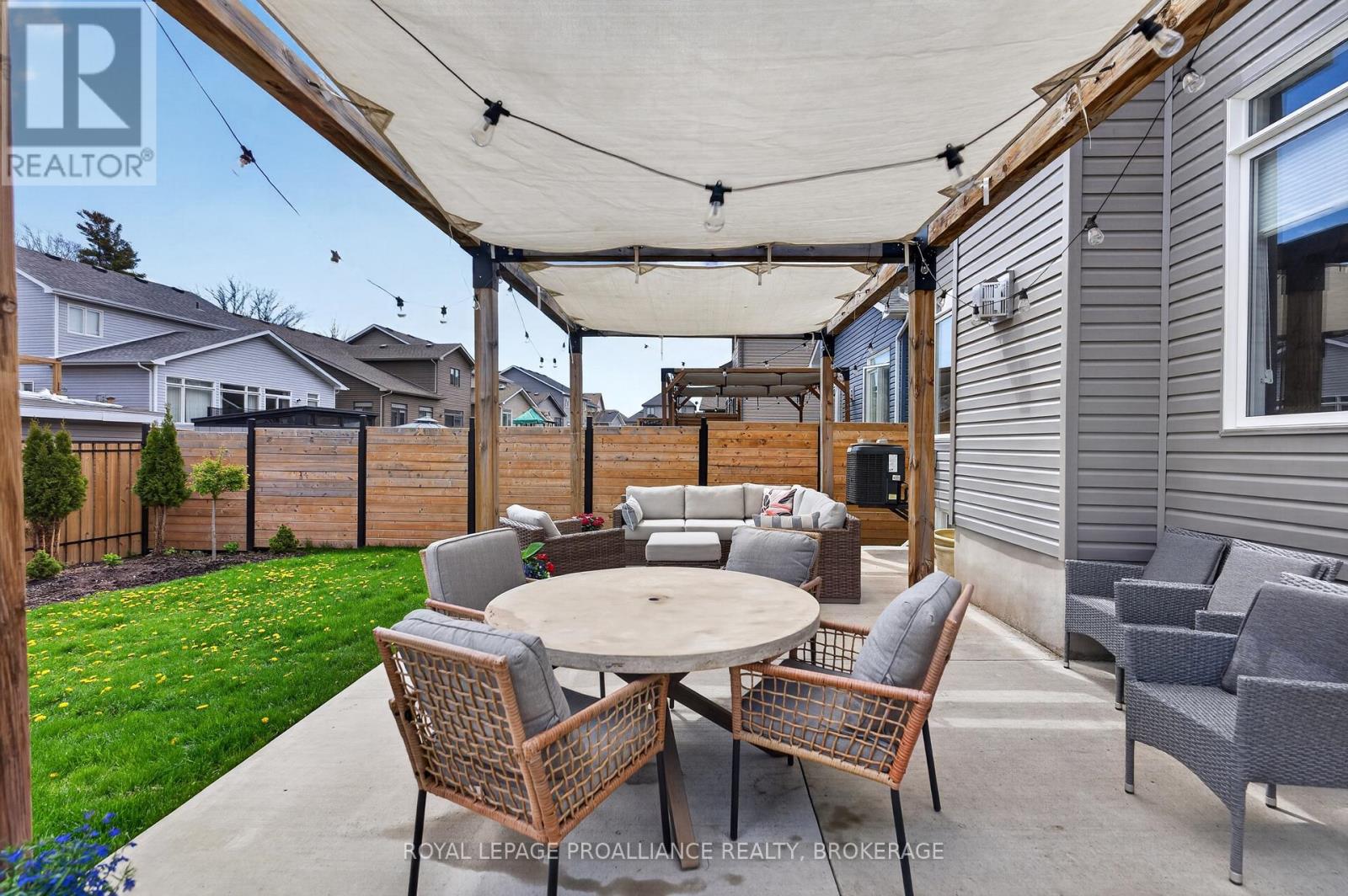 828 CELESTE DRIVE - 43
