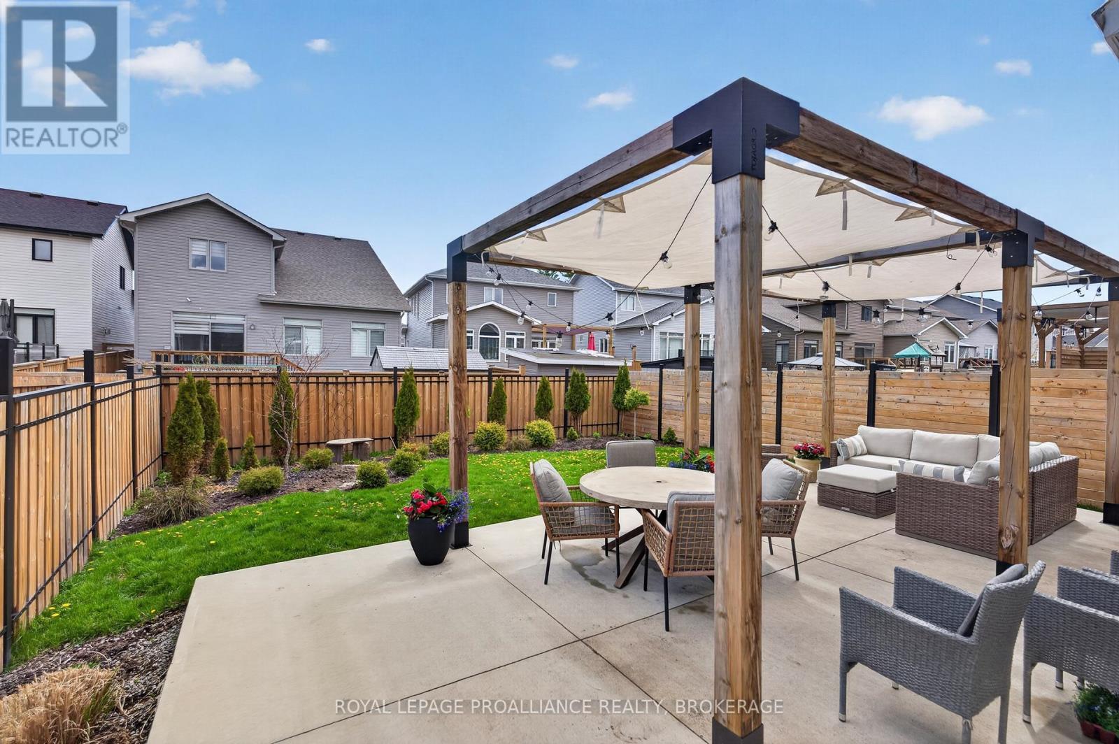 828 CELESTE DRIVE - 42