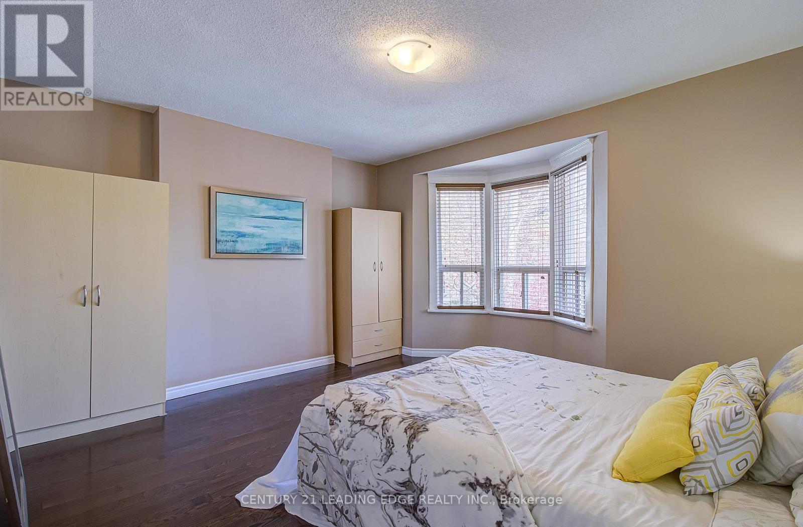 106 PARKMOUNT ROAD - 19