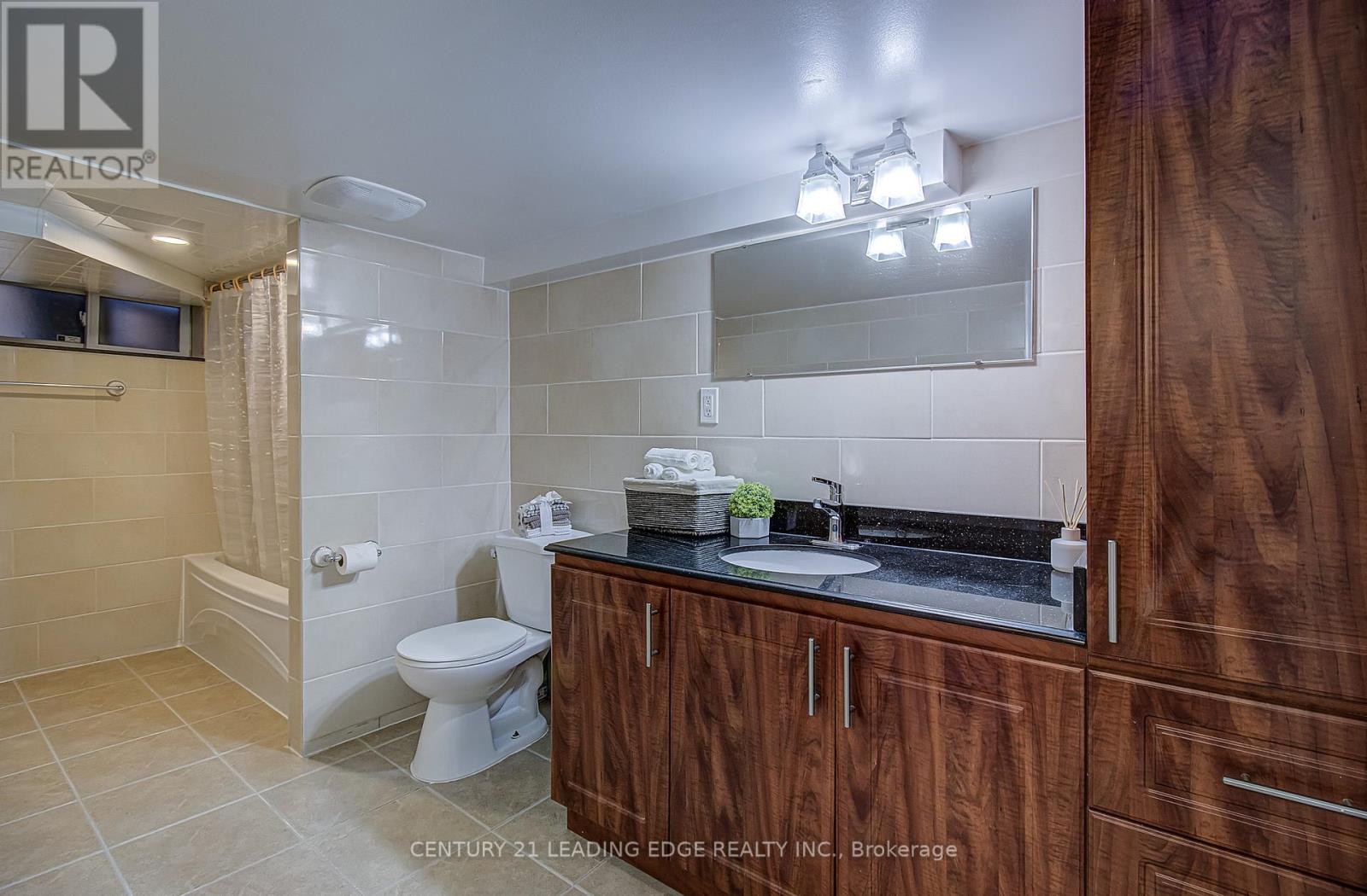 106 PARKMOUNT ROAD - 32