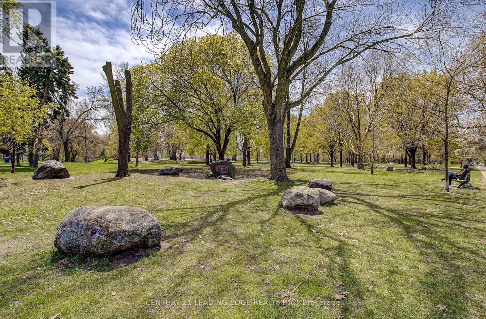 106 PARKMOUNT ROAD - 38