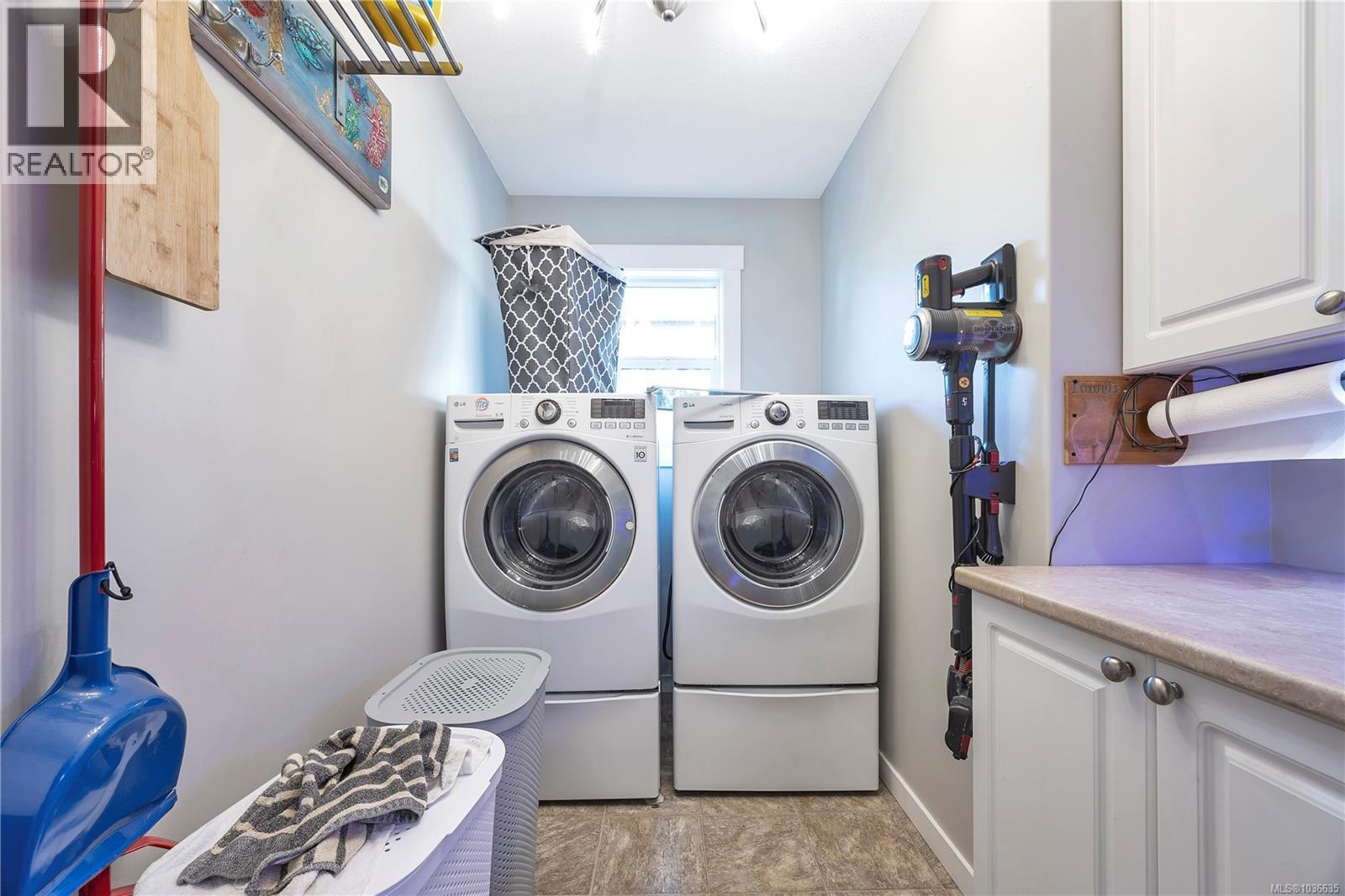 1054 Southwood Dr - 13